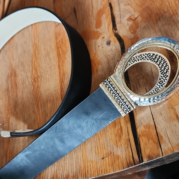 Chicos Silver Gold Black Hammered Metal Leather Belt 43" - Picture 8 of 13